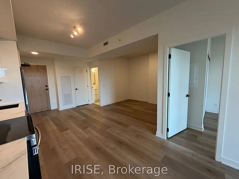 33 Erie Ave #304 — Photo 5