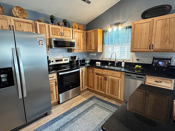 3rd image of 2917 Elderwood Rd