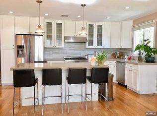 259 Mohegan Way, Fort Lee, NJ 07024