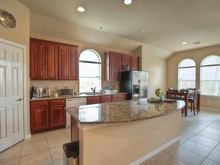 10 Tillamook Ct — Photo 4