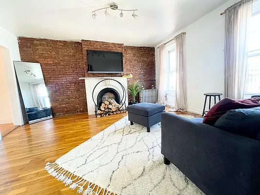 Rented by Corcoran | media 14