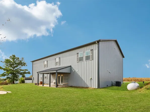 5698 E 64th St S, Newton, IA 50208