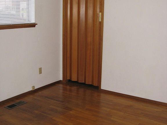 One of the 3 bedrooms