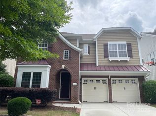 9429 Ridgeforest Dr, Charlotte, NC 28277