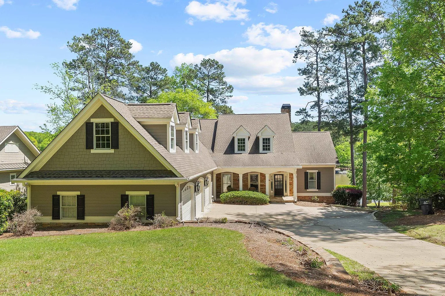 1100 Turnberry Cir photo 1