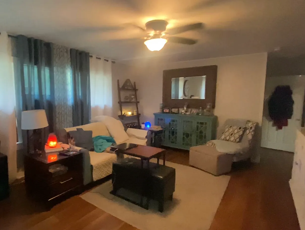3 bed, 1278 sqft, $2,200 — Photo 2