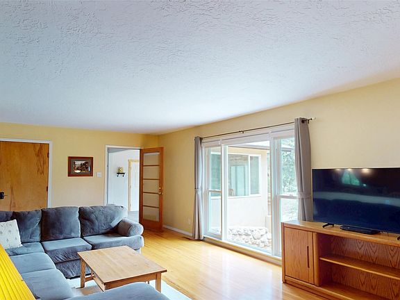 5th image of 388 El Conejo St