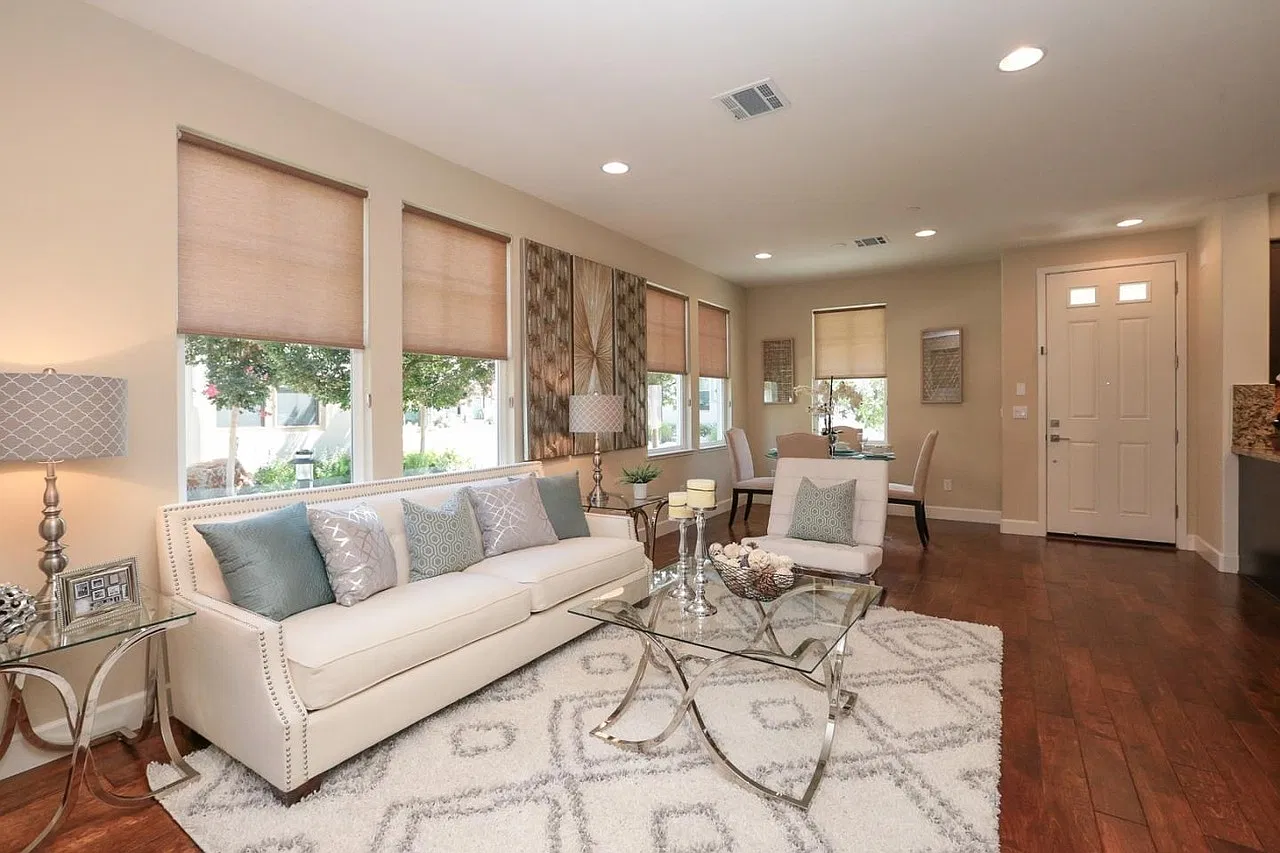 Gorgeous Modern Home W/ Solar Panels - Minutes From Googleplex — Photo 2