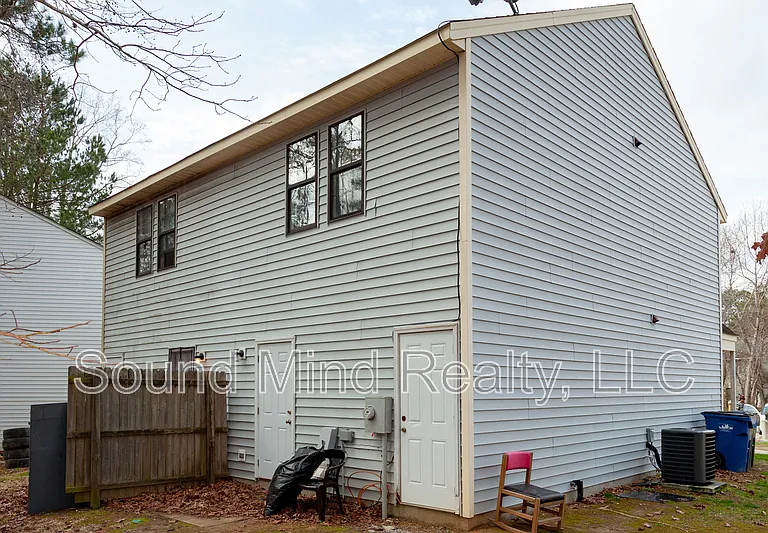 2809 Ferret Ct — Photo 24