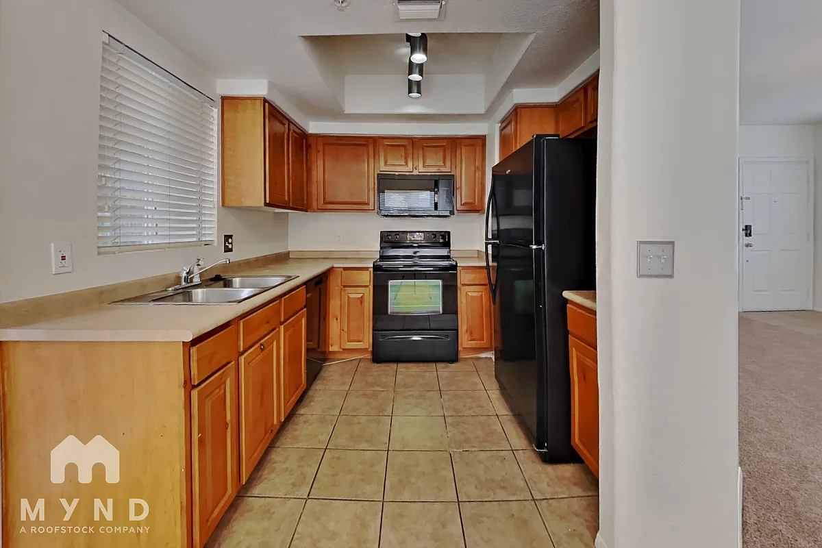 Building Photo - 1825 W Ray Rd #2040
