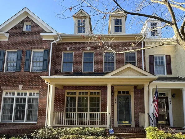 206 Oak Knoll Ter, Rockville, MD 20850
