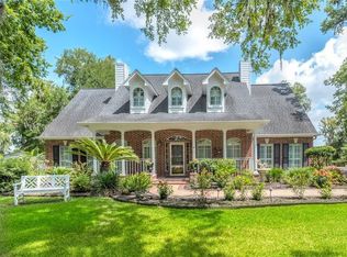 15900 Oleta Ln, Sugar Land, TX 77498