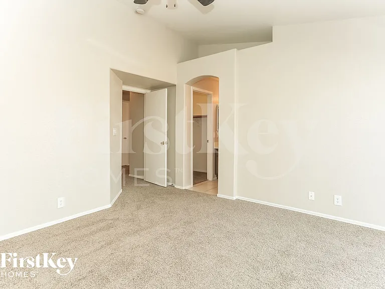 5008 Camino Del Santo Pkwy — Photo 8