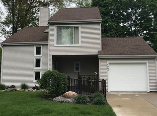 1905 Carson St, Lansing, MI 48911