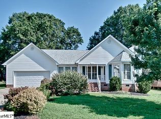 141 Oak Valley Dr, Simpsonville, SC 29681