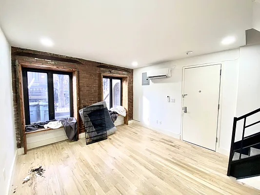 Rented by Bruma Realty LLC | media 19