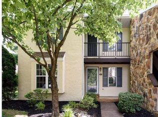 195 Valley Stream Ln, Wayne, PA 19087