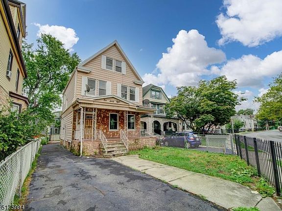 2nd image of 168 N Munn Ave
