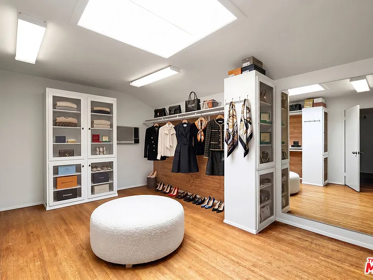 512 N Palm Dr — Photo 18