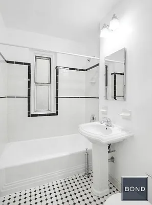 Rented by Bond New York | media 9