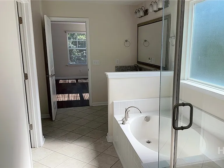 604 Majestic Dr — Photo 24