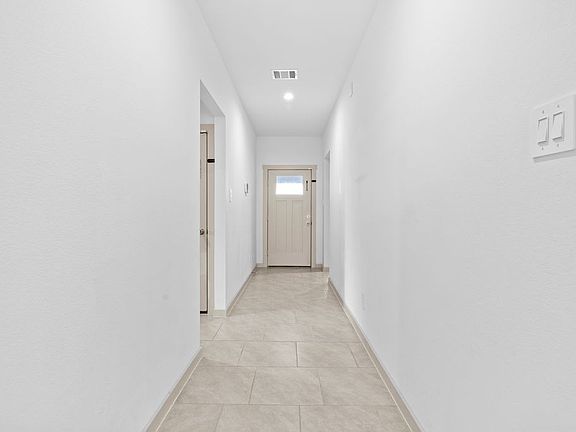 5th image of 4903 Pine Haven Ln