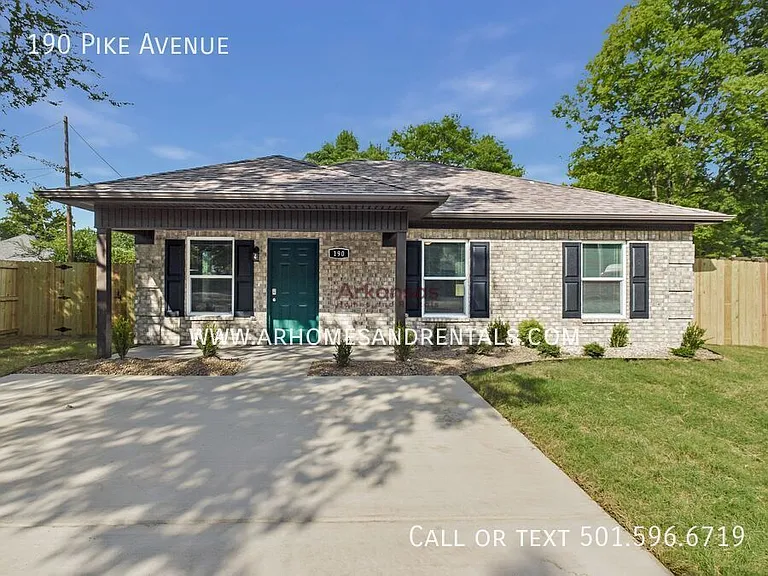190 Pike Ave — Photo 1