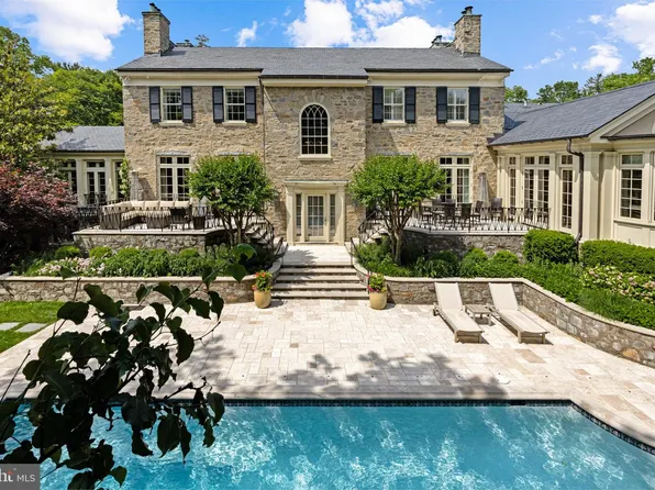 2 Oxford St, Chevy Chase, MD 20815