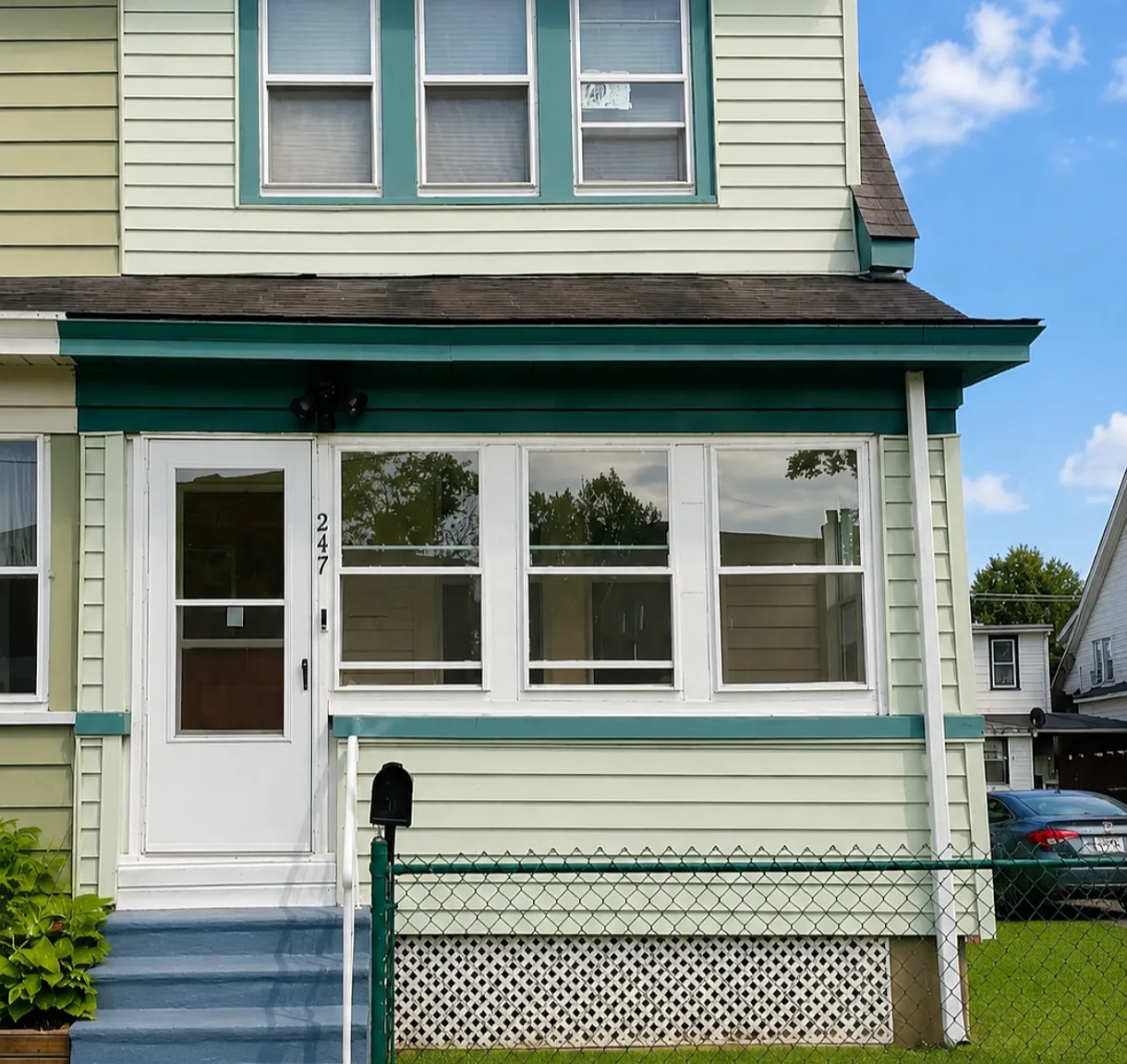 247 Hobart Ave — Photo 1