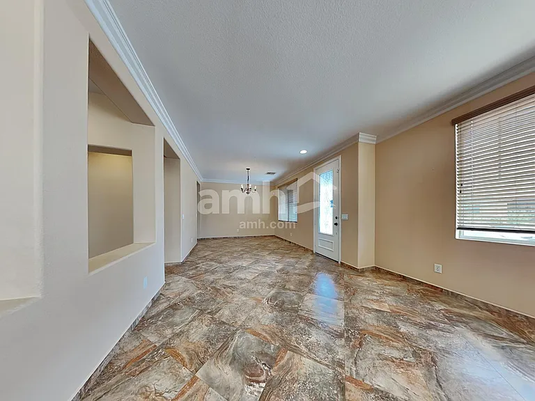 2028 Silver Blaze Ct — Photo 10