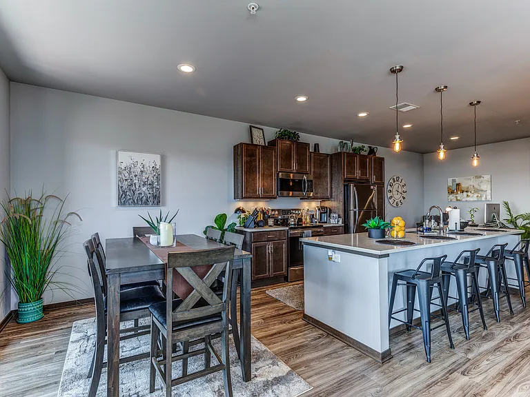 Clearpoint Apartments — Photo 8