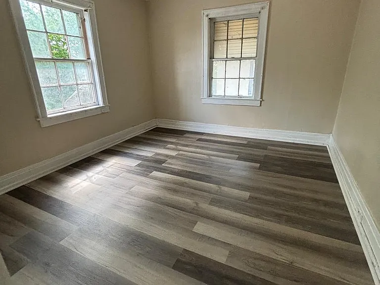 110 Ivy St — Photo 4