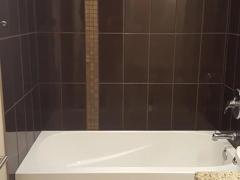 100 Cauchon St #7 — Photo 14