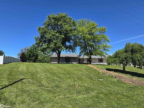 2nd image of 2523 Bill Bone Ln