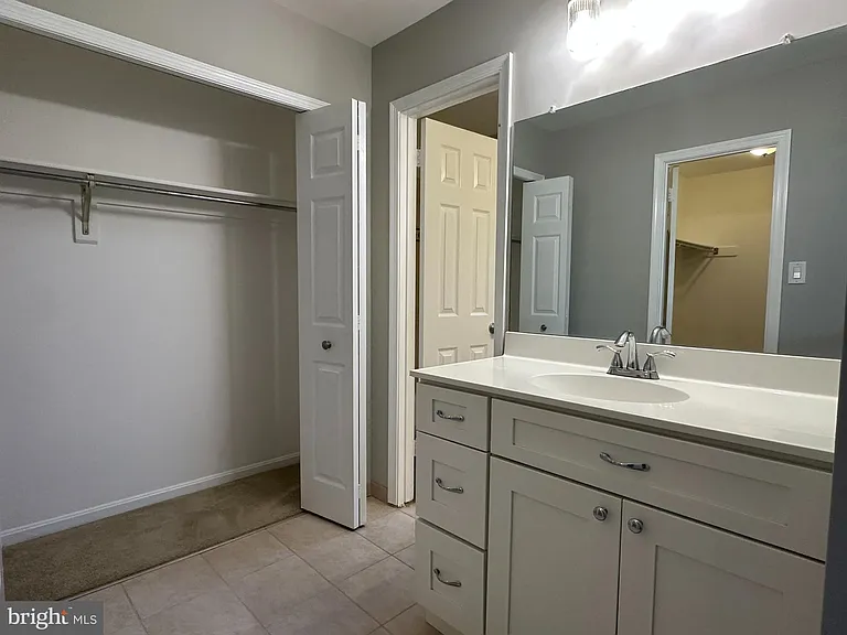 10152 Village Knolls Ct — Photo 20