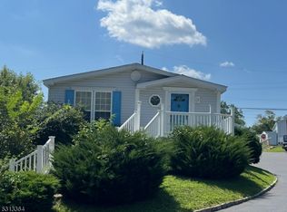 515 Kenbury Rd, Branchburg, NJ 08876