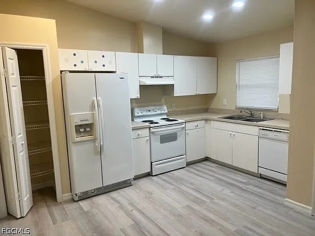 730 Holmes Ave #728 — Photo 16