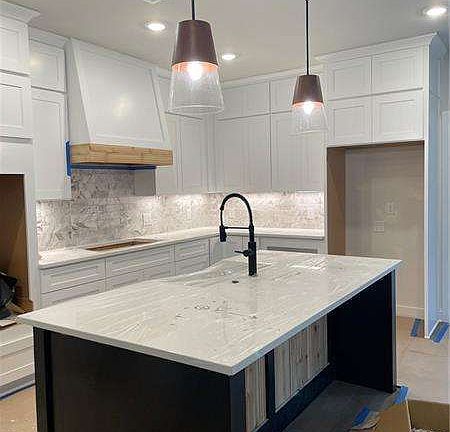 4th image of 2958 Graham Gardens Ln