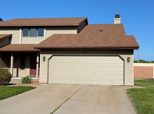 2395 Cedar Rdg APT D, Ashwaubenon, WI 54313