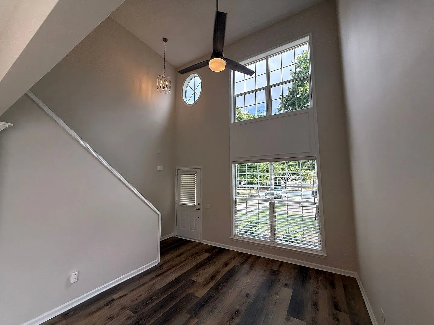 3404 Laurenhurst Lane — Photo 3