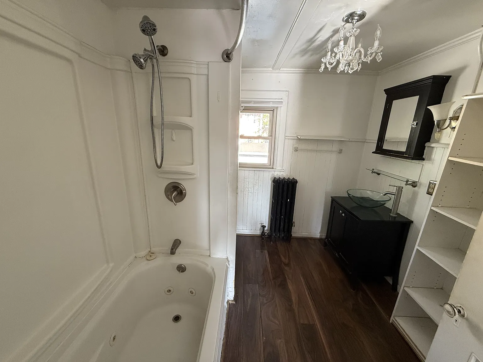 526 W Seneca St — Photo 4