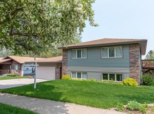 2308 11th Ave SE, Mandan, ND 58554