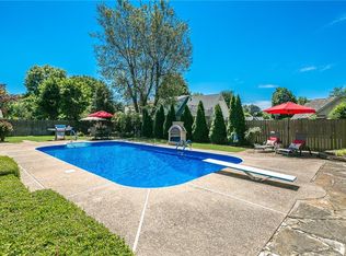 2510 W Orleans Dr, Rogers, AR 72758