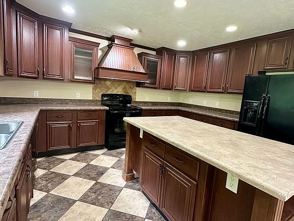 3rd image of 3011 Ryans Creek Rd