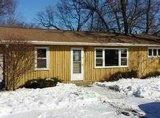 8518 Dorr Rd, Wonder Lake, IL 60097