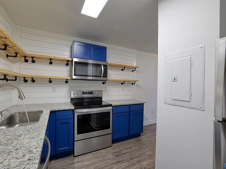 2903 Elmore Rd SW — Photo 8