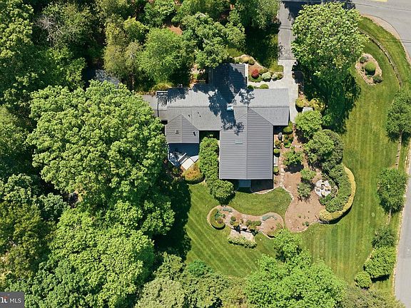 2nd image of 11744 Stuart Mill Rd