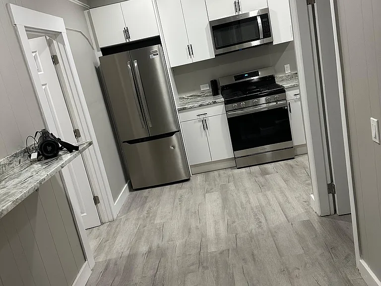 220 Madison St #1 — Photo 8