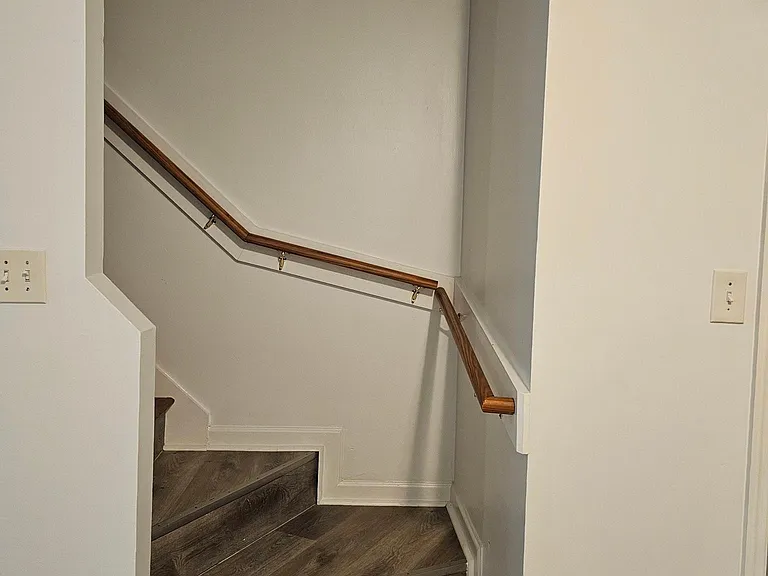 211 Mesa Ln — Photo 8