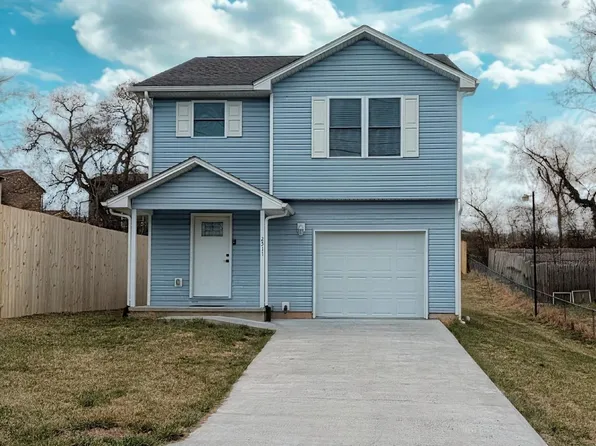 2511 Chesapeake St, Staunton, VA 24401